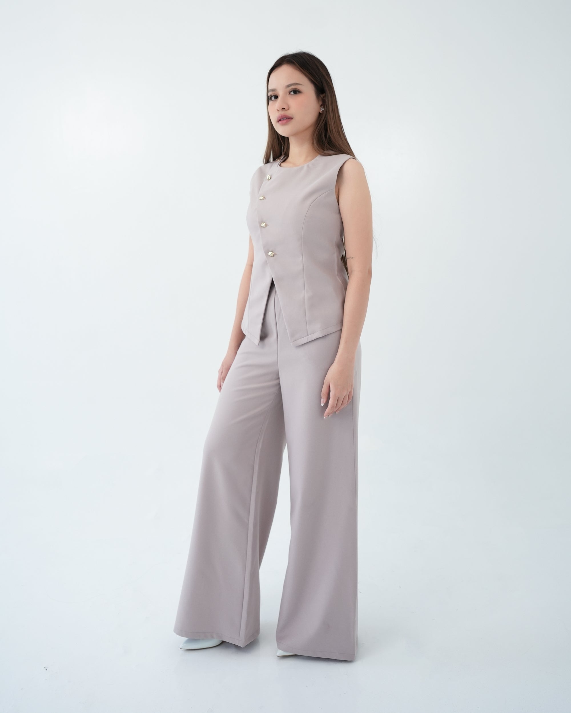 ARUNA PLAIN SET