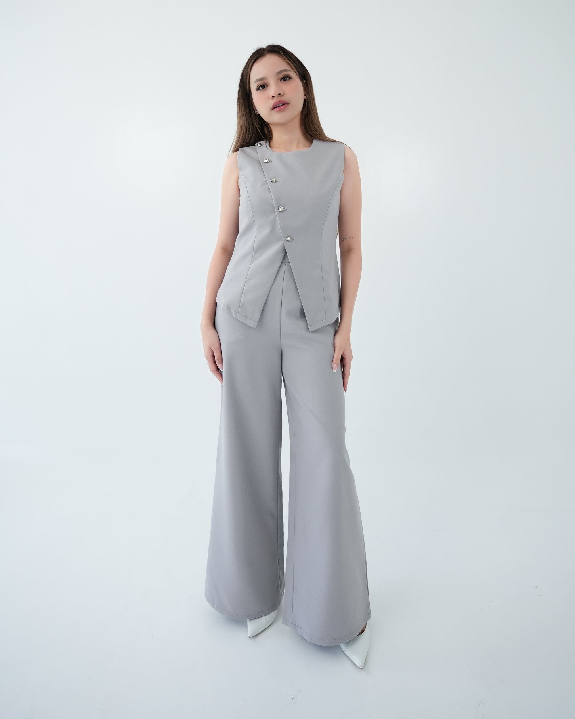 ARUNA PLAIN SET